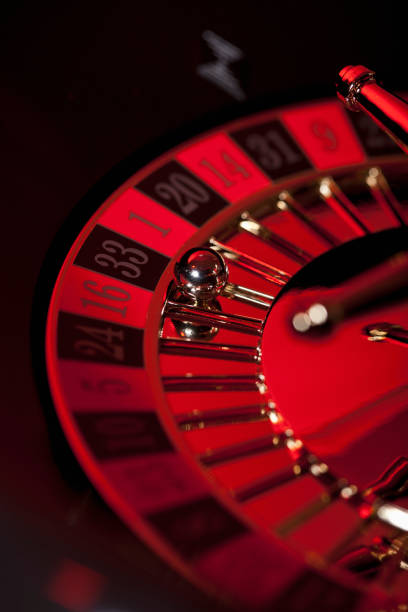 The Great Icescape slot game interface showing five reels and winter-themed symbols